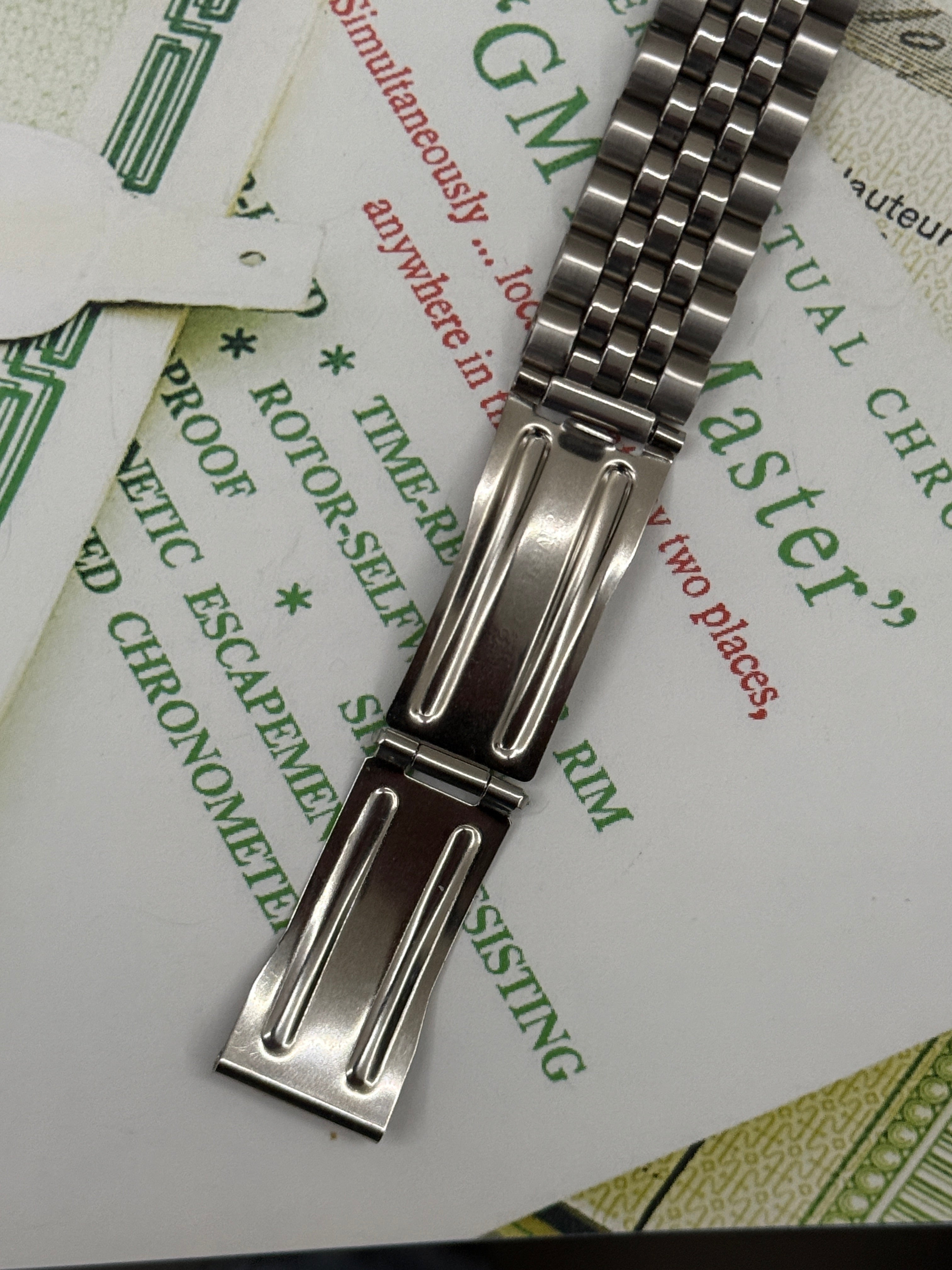 RADO | Vintage Purple Horse